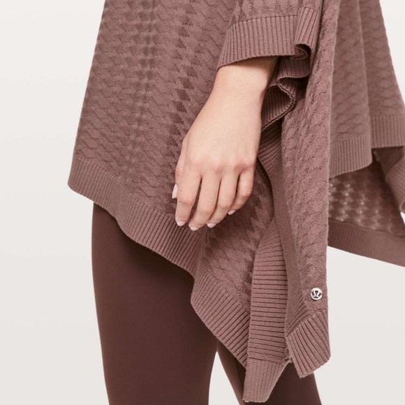 Lululemon Divinity Poncho Shawl Wrap NWT OS - Picture 5 of 16